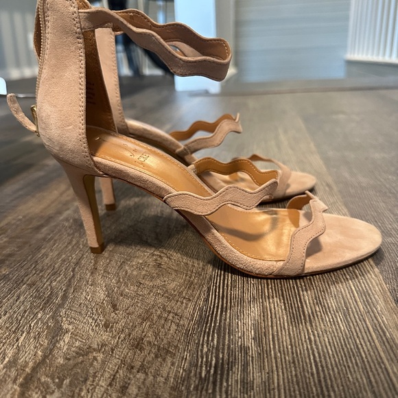 J. Crew Women's Nude Sandals - Picture 2 of 4